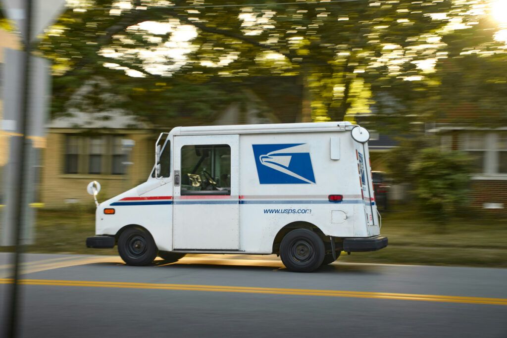 Mail truck
