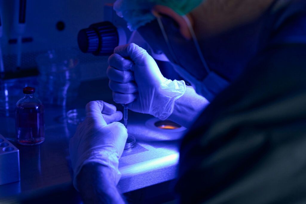 Working lab scientist